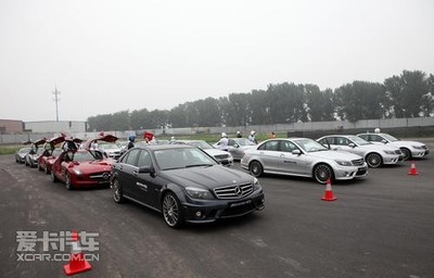 AMG與杜卡迪強強聯手，開啟極致駕駛培訓新篇章